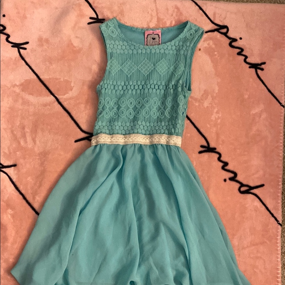 Sleeveless Blue Lace Kids Dress